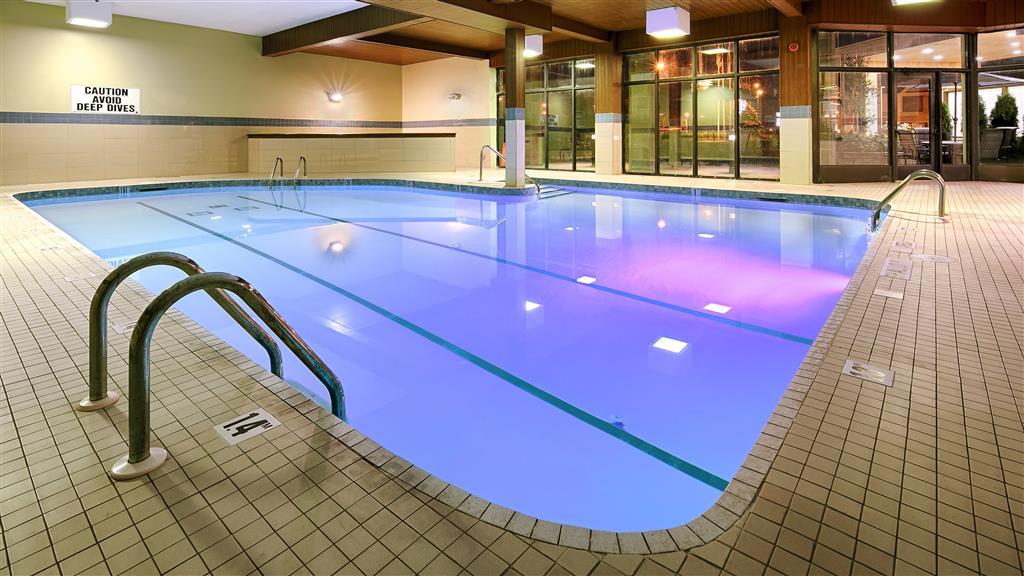 Quality Inn & Suites Brampton Bagian luar foto
