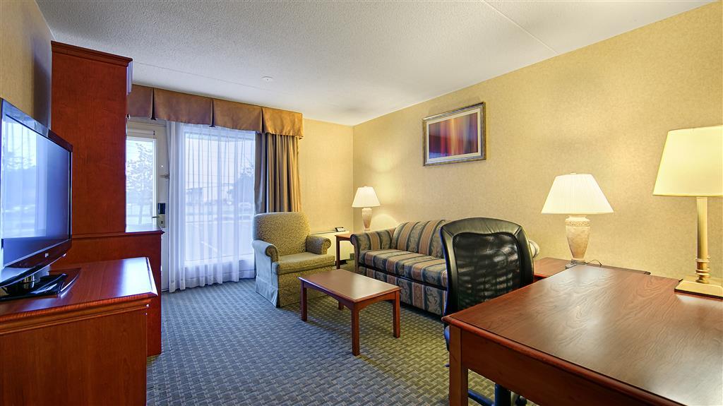 Quality Inn & Suites Brampton Bagian luar foto