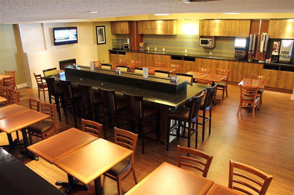 Quality Inn & Suites Brampton Bagian luar foto