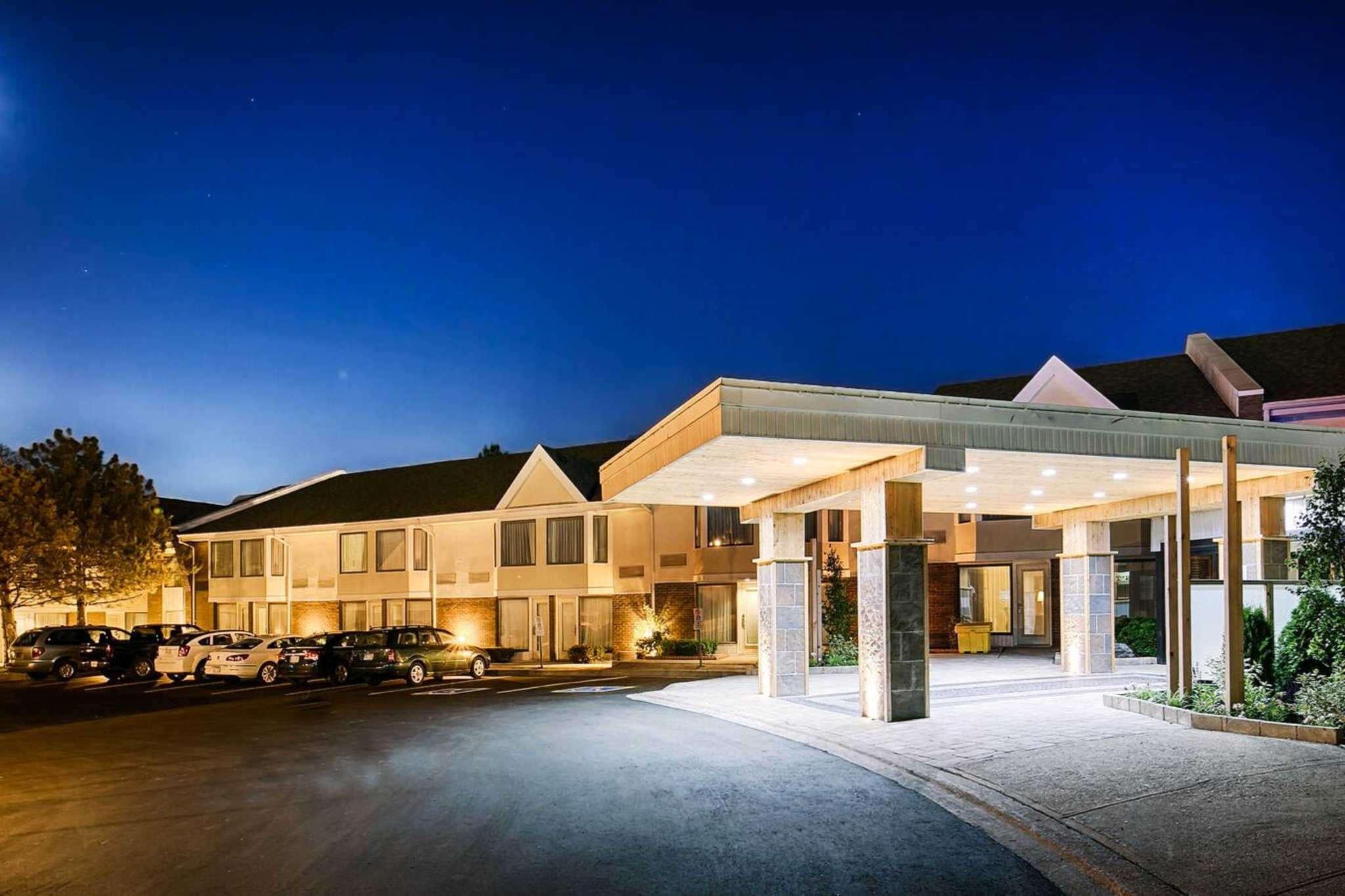 Quality Inn & Suites Brampton Bagian luar foto