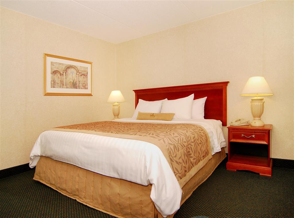 Quality Inn & Suites Brampton Bagian luar foto