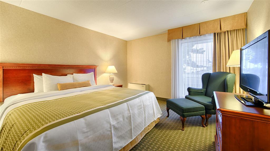 Quality Inn & Suites Brampton Bagian luar foto