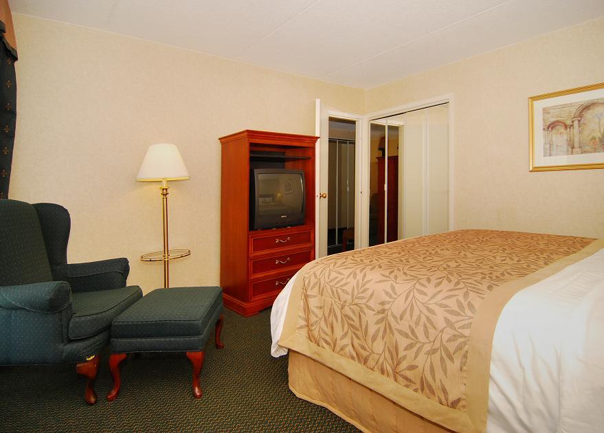 Quality Inn & Suites Brampton Bagian luar foto