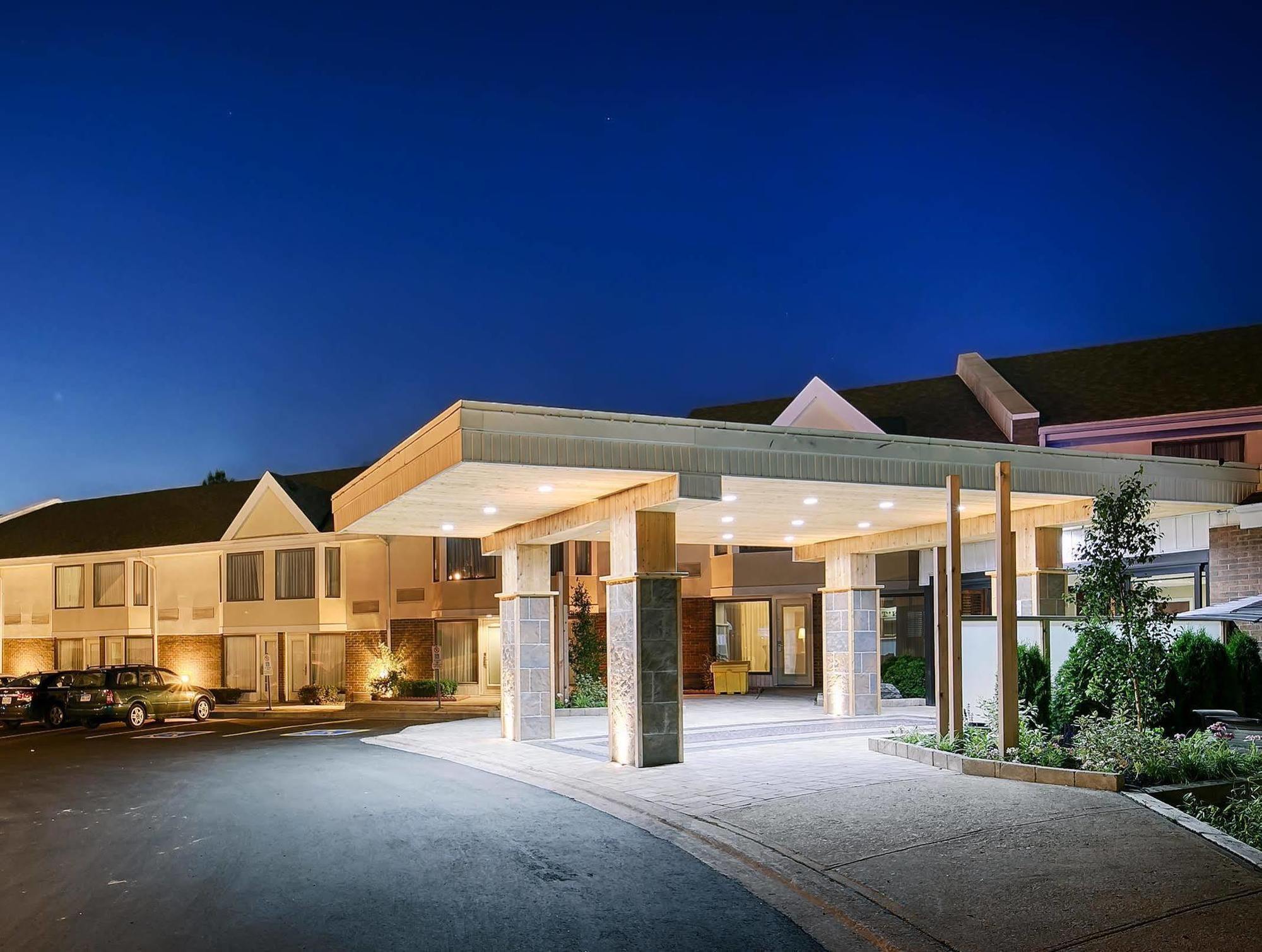 Quality Inn & Suites Brampton Bagian luar foto