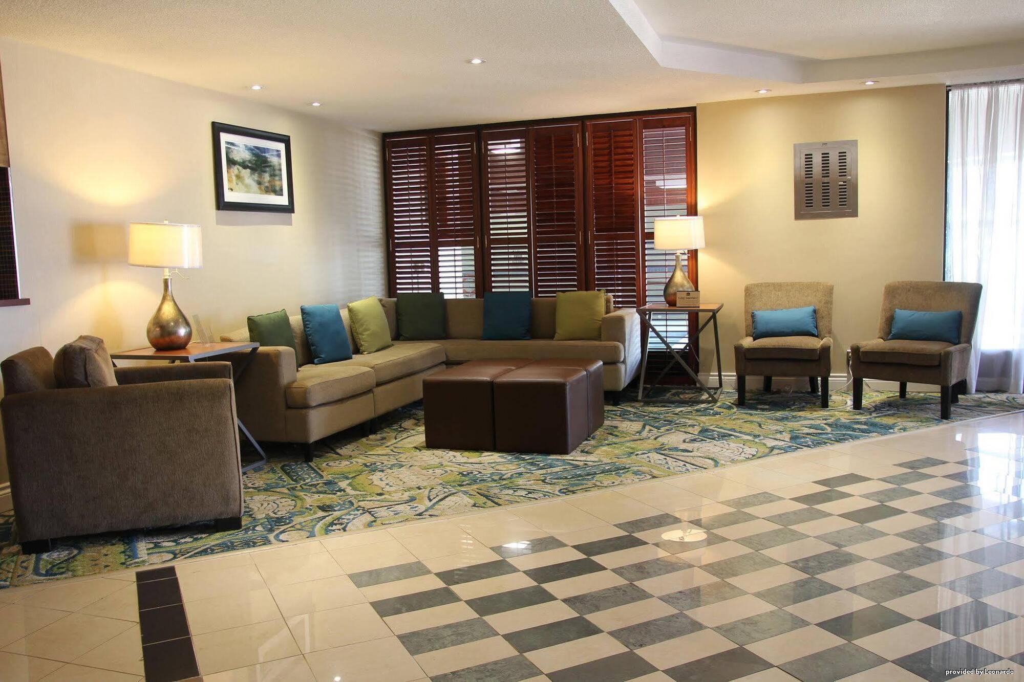 Quality Inn & Suites Brampton Bagian luar foto